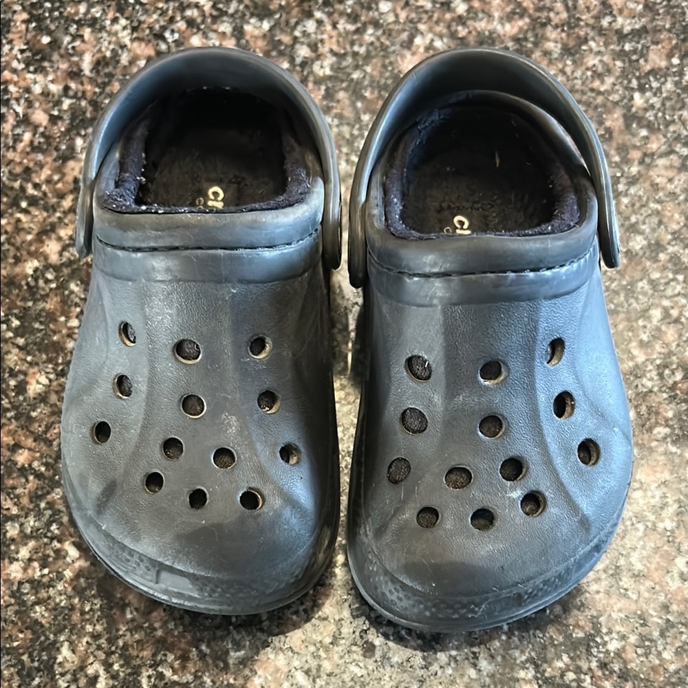 Kids Black CROCS Fleece